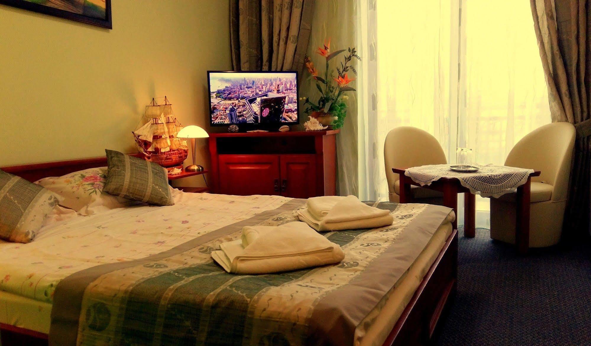 Hotel Spinaker Leba Ngoại thất bức ảnh