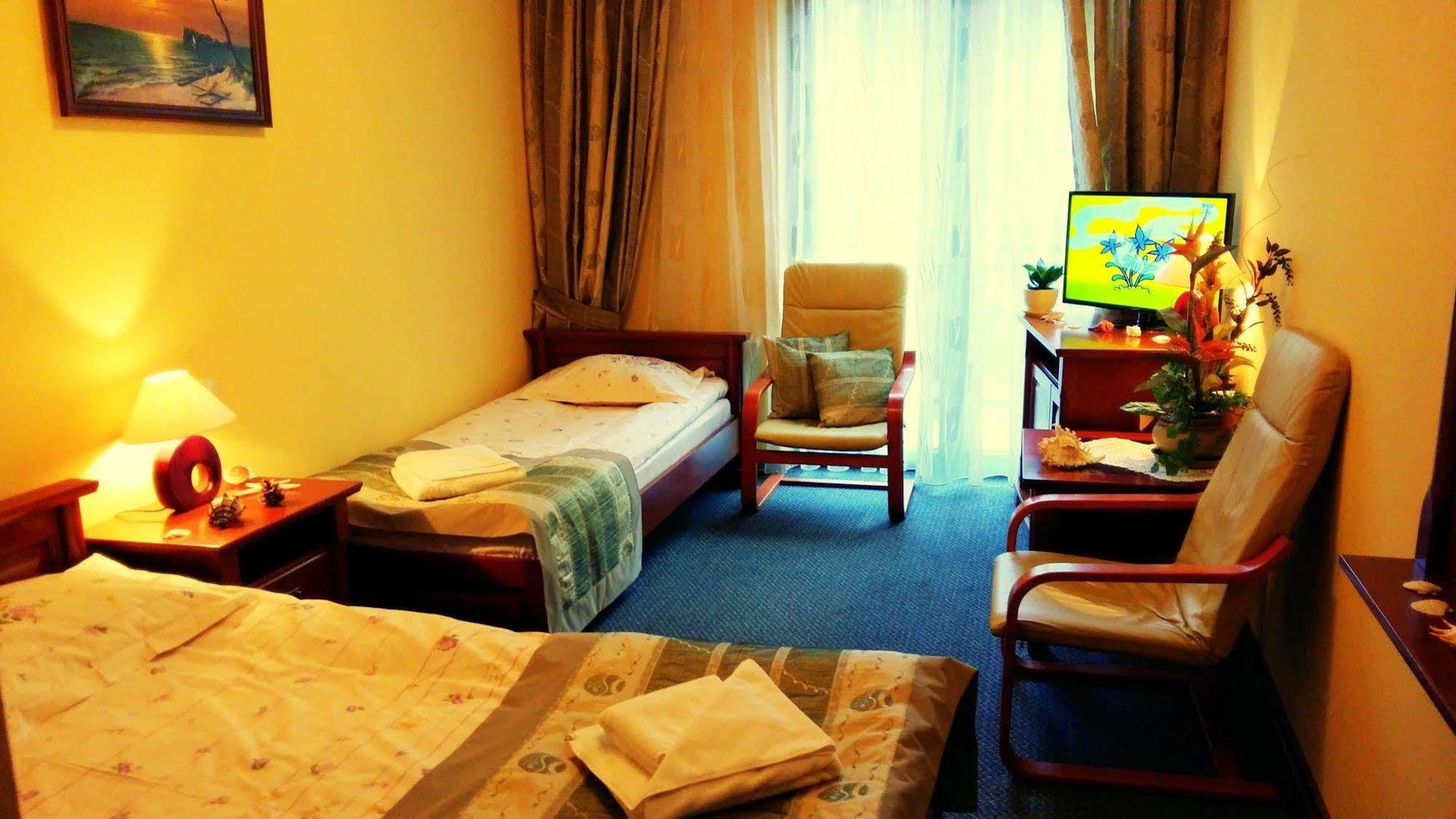 Hotel Spinaker Leba Ngoại thất bức ảnh